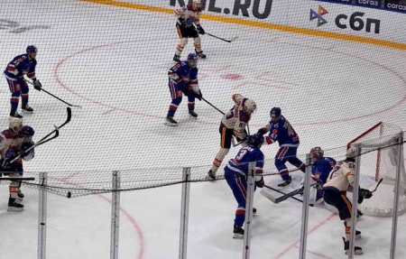 Московско-питерская хоккейная перекличка