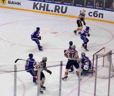 Московско-питерская хоккейная перекличка