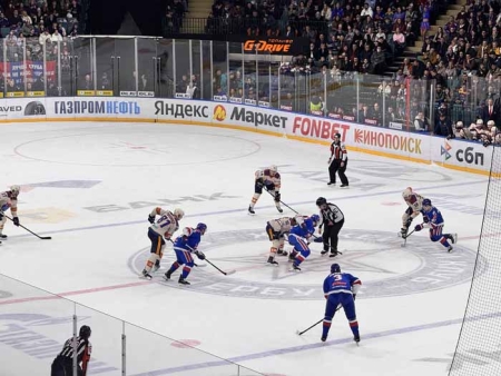 Московско-питерская хоккейная перекличка