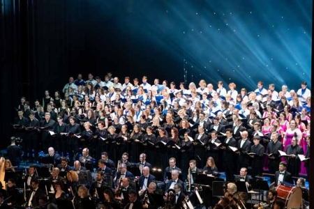 «Для меня Россия - страна простора, страна песни, страна печали, страна минора, страна Христа»