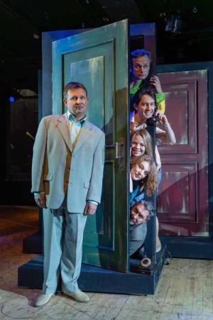 От «элегической комедии» Леонида Зорина  до «элегического анекдота»  Олега Леушина