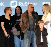 «Елки-12» (12+) шагают по стране