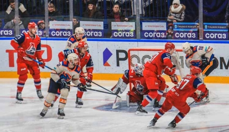 Хоккейные победы Москвы и Ярославля на домашнем льду