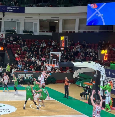 Казань перебаскетболила Москву