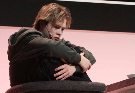 Отцы и дети – премьера «Сын» (16+) в театре Ермоловой