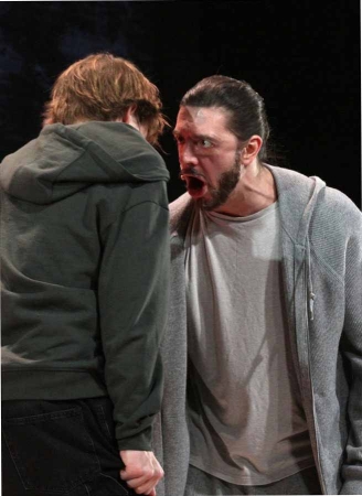 Отцы и дети – премьера «Сын» (16+) в театре Ермоловой