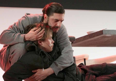 Отцы и дети – премьера «Сын» (16+) в театре Ермоловой