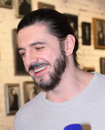 Отцы и дети – премьера «Сын» (16+) в театре Ермоловой