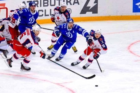 Столичное хоккейное дерби в пользу армейцев