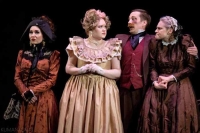 Смоленский камерный театр привезёт в Москву «Женитьбу» и «Красную Шапочку»