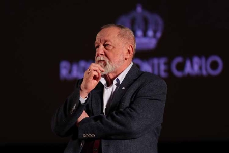 Премьерный показ спектакля вахтанговцев «Мёртвые души» в московском киноцентре «Октябрь»