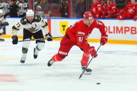 Спартаковцы громят «моряков» в Москве