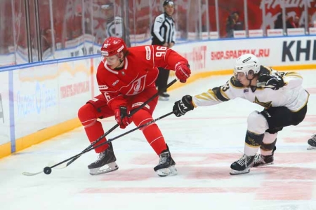 Спартаковцы громят «моряков» в Москве