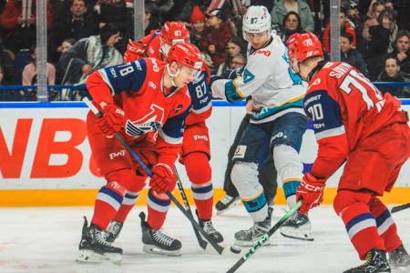 Хоккейные матчи в Москве и Ярославле