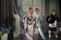 В ЦДРИ покажут красивую комедию «Игра в любовь или Непристойное предложение» с участием Эльвиры Болговой и Прохора Дубравина