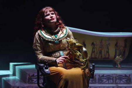 «Спектакль пронизан любовью к жизни и верой в человека»