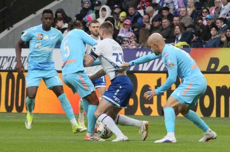 Динамовцы «забыли» выйти на игру с зенитовцами