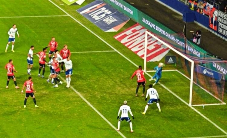 Три футбольных матча в день 8 марта