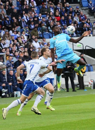 Динамовцы «забыли» выйти на игру с зенитовцами