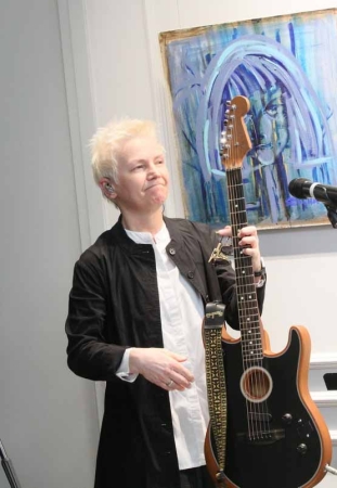 Лучшая актриса страны открыла персональную выставку в День Рождения