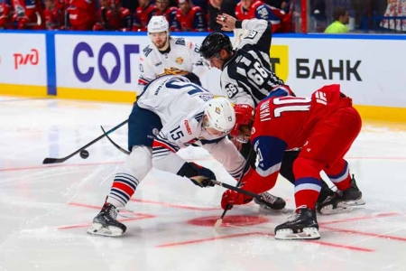 Хоккейный «Локомотив» победой завершил регулярку