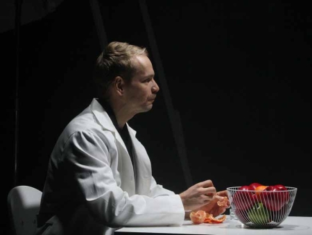 И снова о любви - спектакль «Ближе» (18+) в Театре Ермоловой