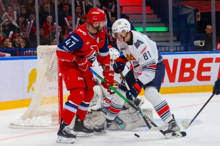 Хоккейный «Локомотив» победой завершил регулярку