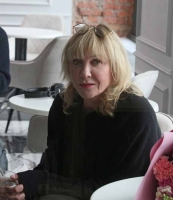 Лучшая актриса страны открыла персональную выставку в День Рождения