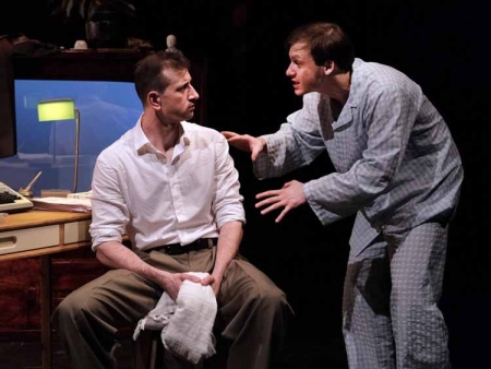 Выверенная герметичная драма с изящной палитрой иронии