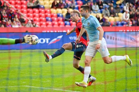 Три футбольных матча в День космонавтики