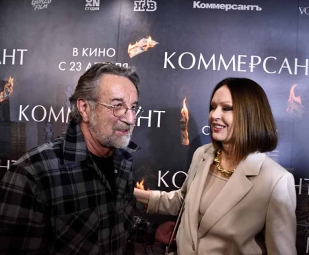 «Коммерсант» - премьера в «Октябре»