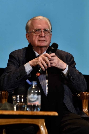 «Мое хобби - директор Эрмитажа, а профессия – арабист»