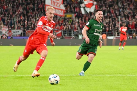 «Спартак» переиграл «Локомотив» в московском дерби