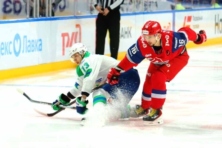 «Локомотив» выиграл и второй матч серии с «Салаватом»