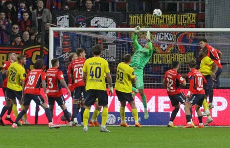 Челестини: чемодан, вокзал, Европа