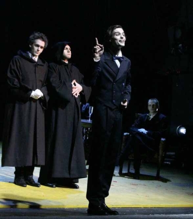 «Вольная трактовка» питерской «Бродячей собаки»