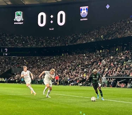 «Зенит» возглавил чемпионскую гонку