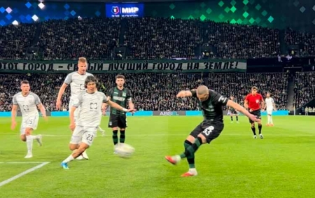 «Зенит» возглавил чемпионскую гонку