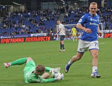 «Краснодар» и «Зенит» продолжают гонку за чемпионством