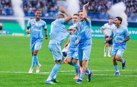 «Краснодар» и «Зенит» продолжают гонку за чемпионством