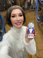 Таша Белая представила авторский лимонад в рамках совместной благотворительной акции с фондом «Отцы рядом»