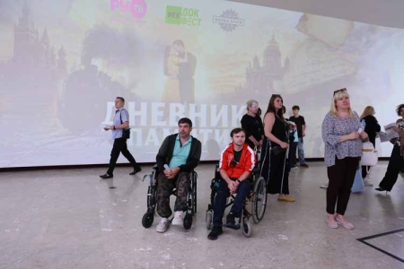Юрий Киселев и Елена Север стали организаторами и ведущими благотворительного мероприятия для семей участников СВО.