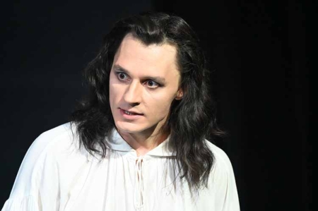 «Легендой о Паганини» - первая премьера Театра имени Вахтангова
