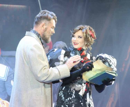 Премьера семейного спектакля «Аленький цветочек»